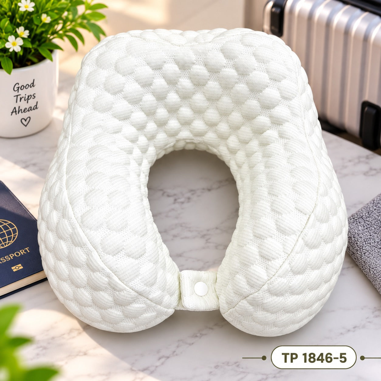 TRAVEL PILLOW