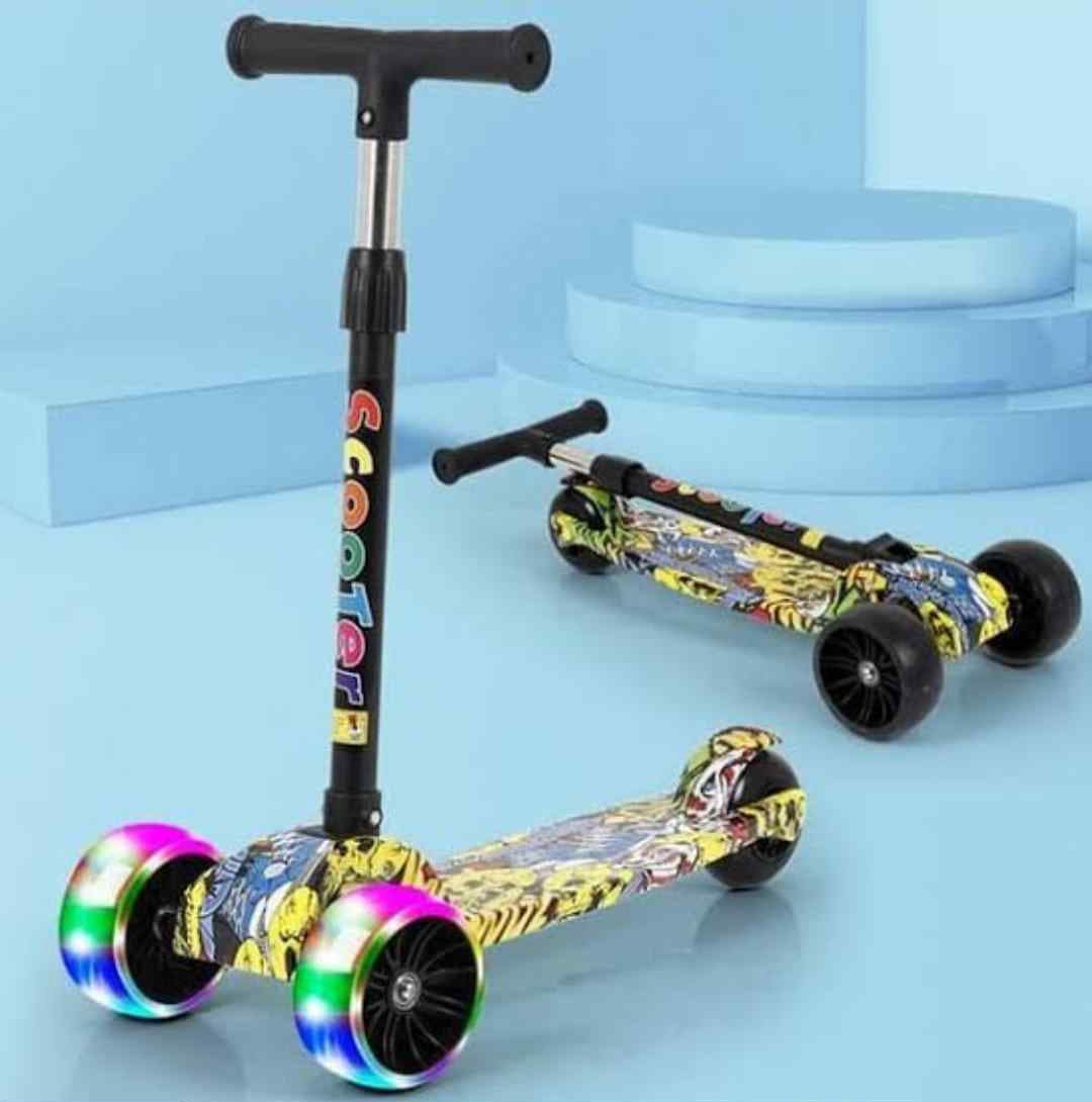 KIDS RIDE ON SCOOTY