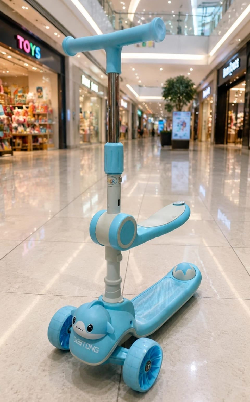 KIDS RIDE ON SCOOTY