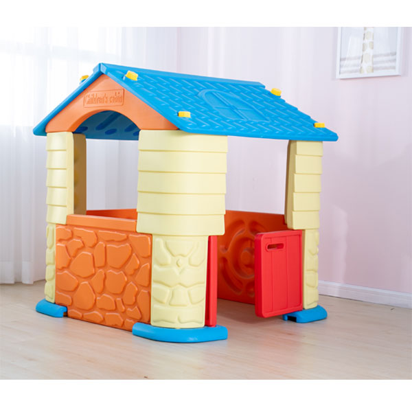 PLAY HOUSE