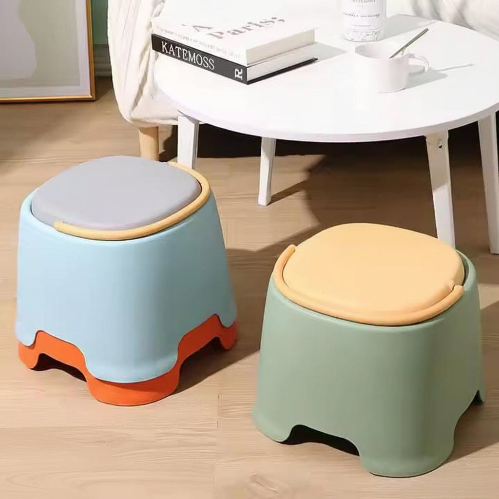 KIDS MINI STOOL WITH HANDLE