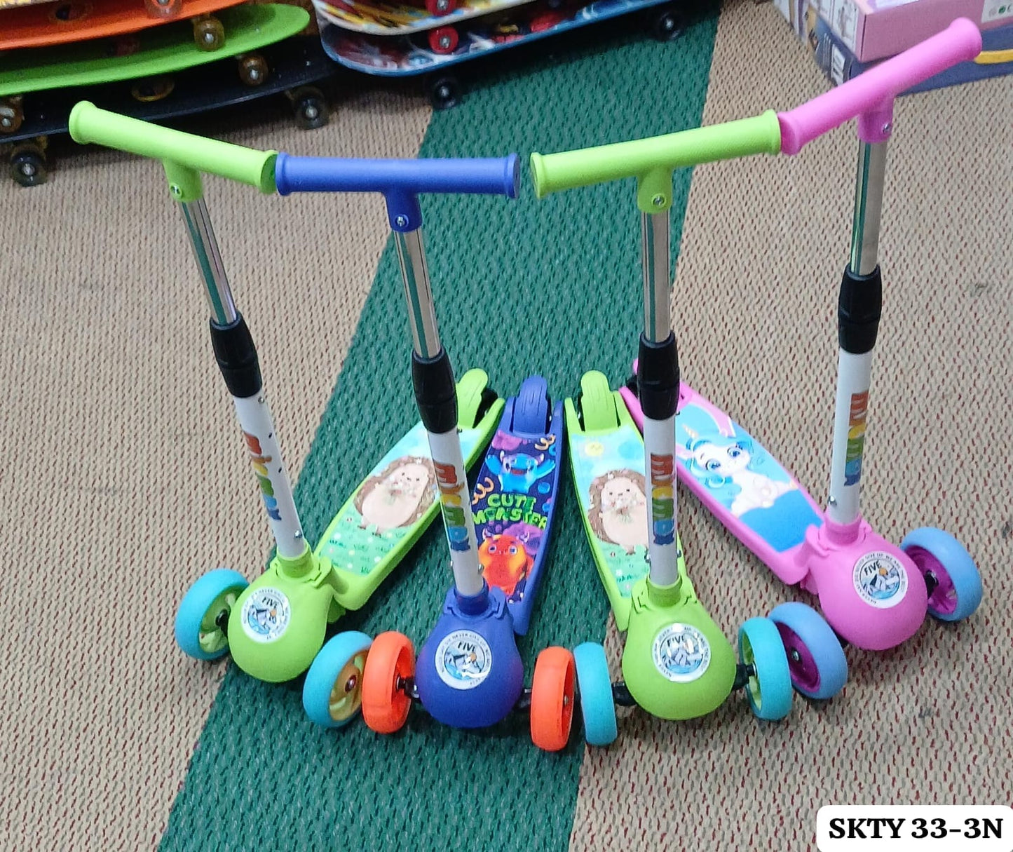 KIDS RIDE ON SCOOTY