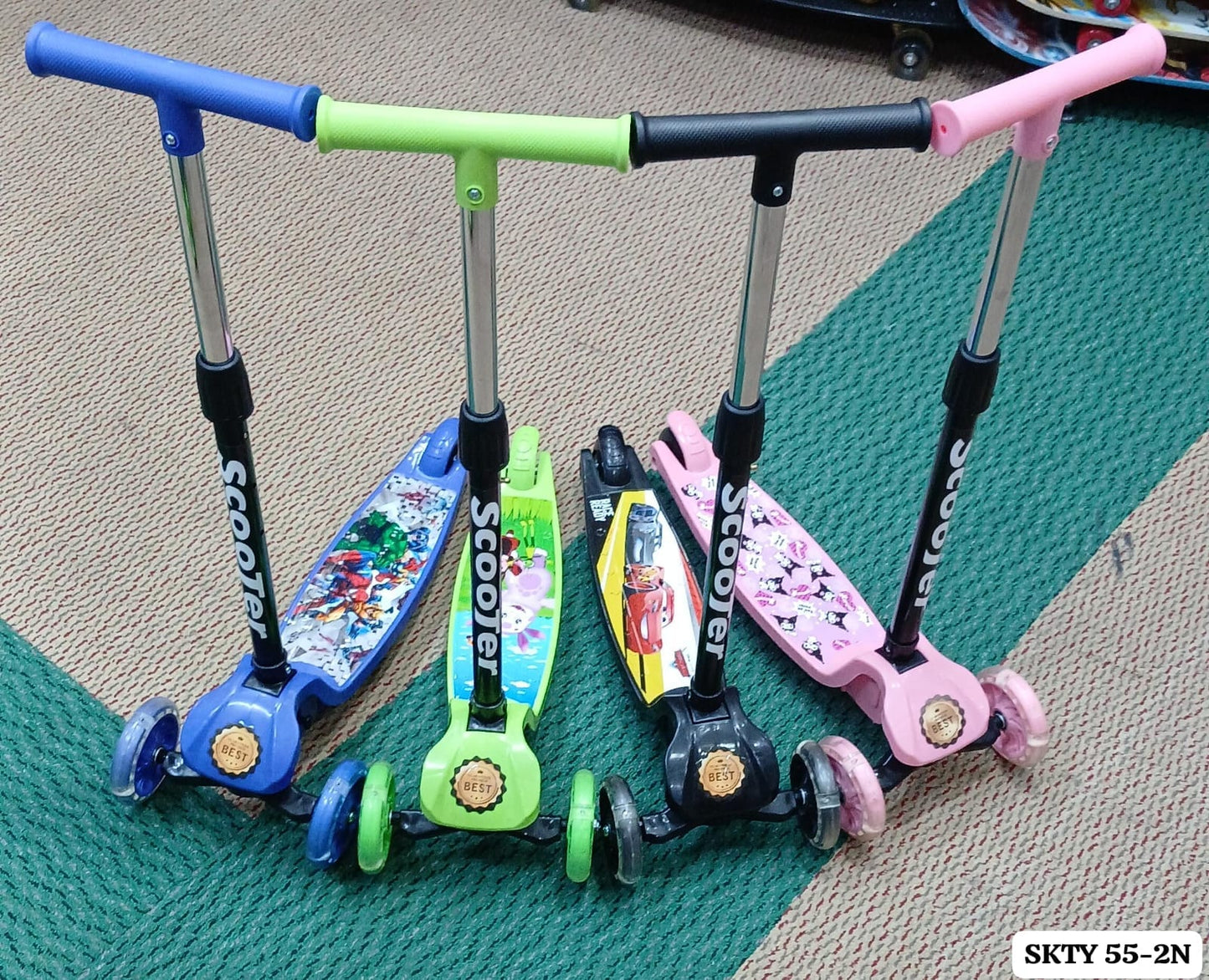 KIDS RIDE ON SCOOTY