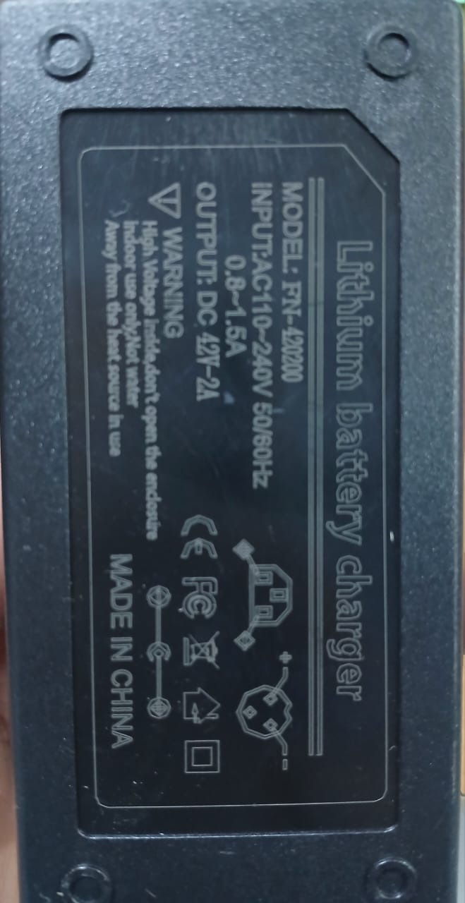 AUTO RUNNER CHARGER 36 VOLT IMPORTED WITH LIGHT